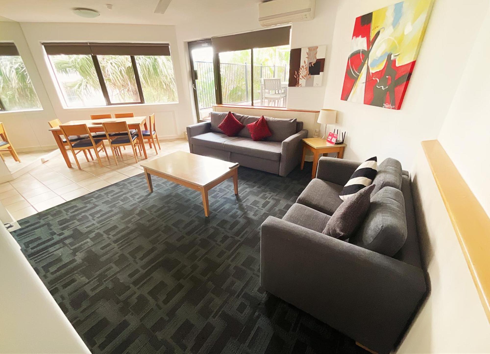 Tiki Hotel Apartments Surfers Paradise Gold Coast Dış mekan fotoğraf