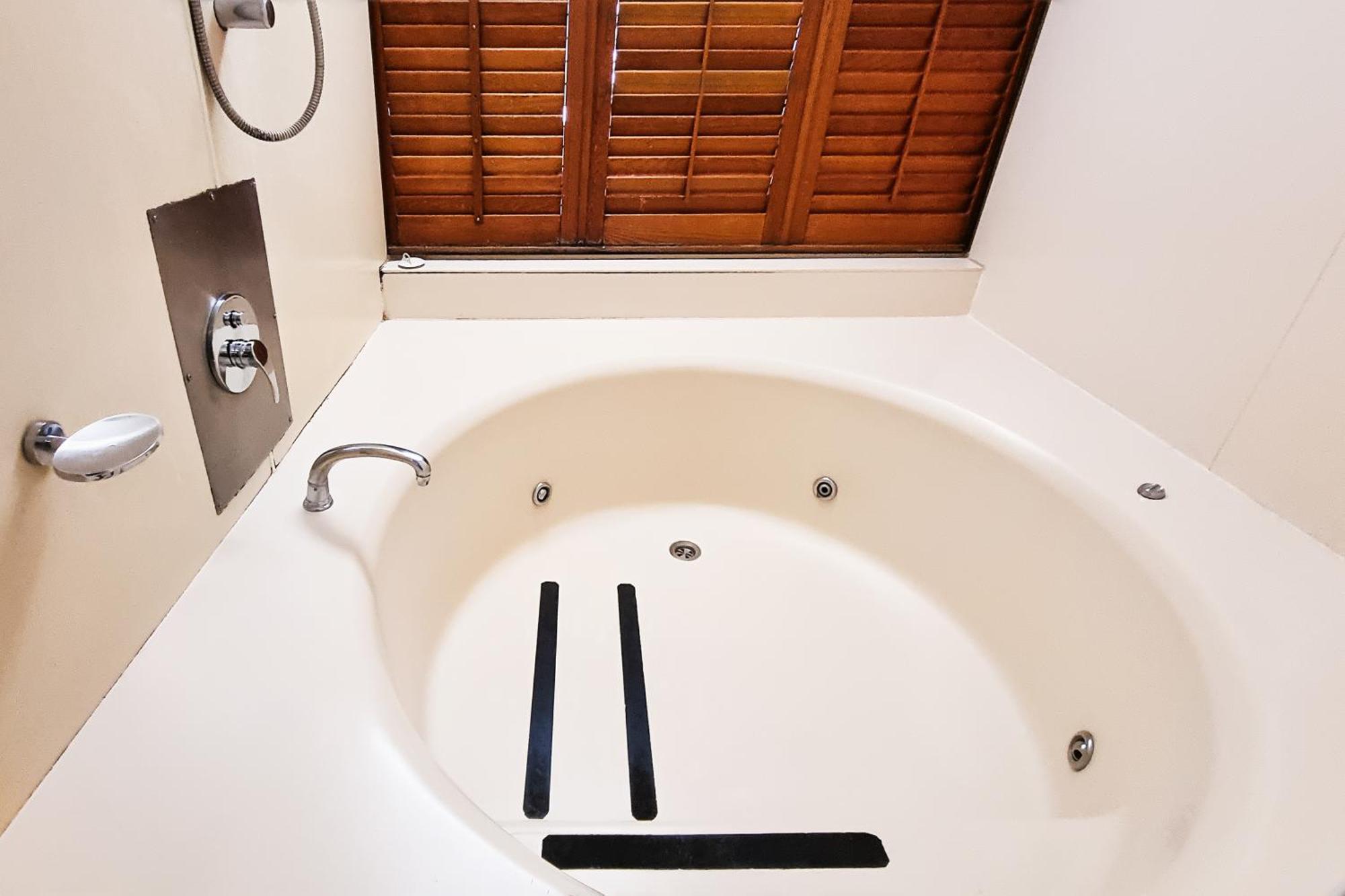 Tiki Hotel Apartments Surfers Paradise Gold Coast Dış mekan fotoğraf