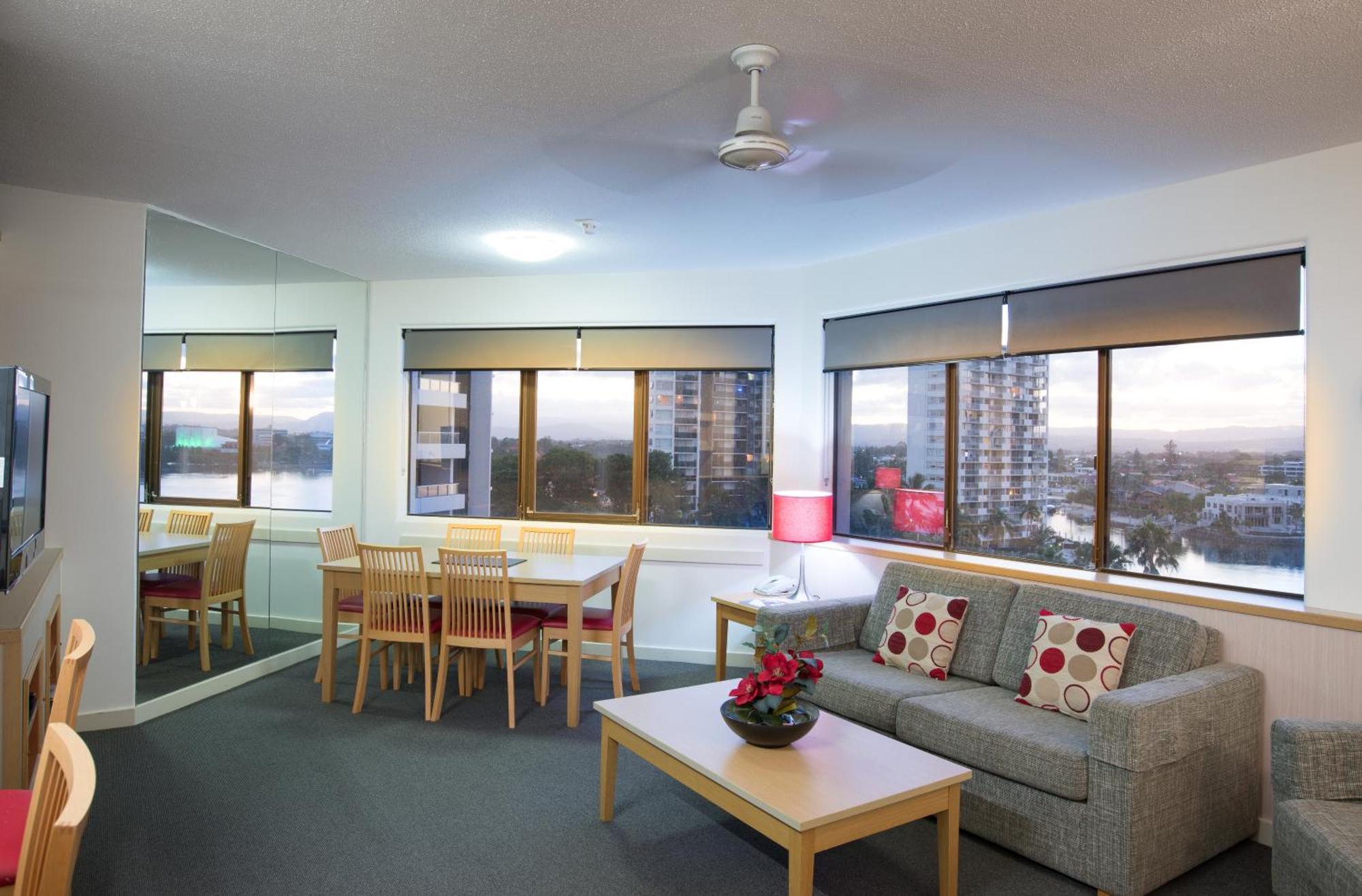 Tiki Hotel Apartments Surfers Paradise Gold Coast Dış mekan fotoğraf