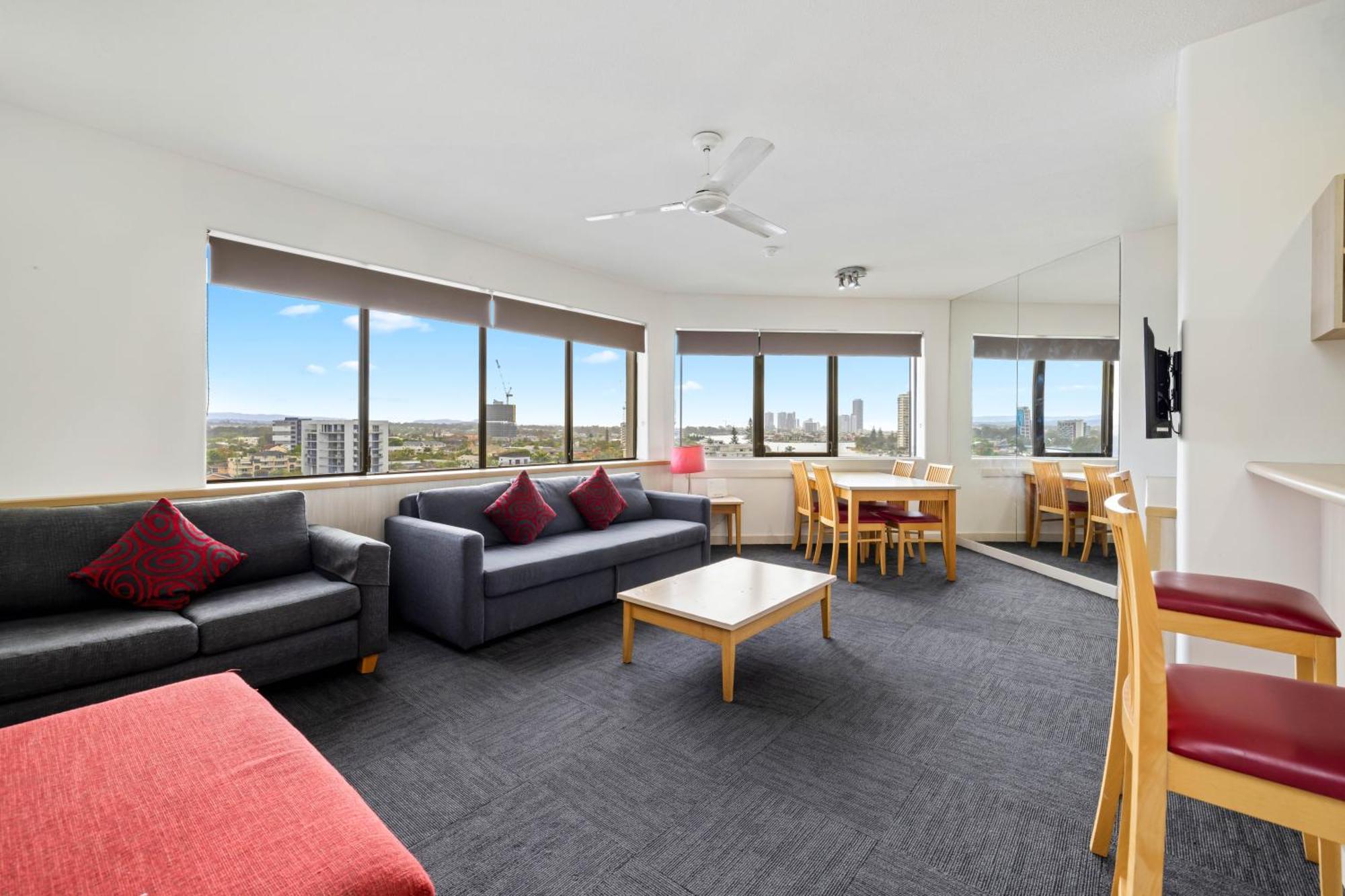 Tiki Hotel Apartments Surfers Paradise Gold Coast Dış mekan fotoğraf