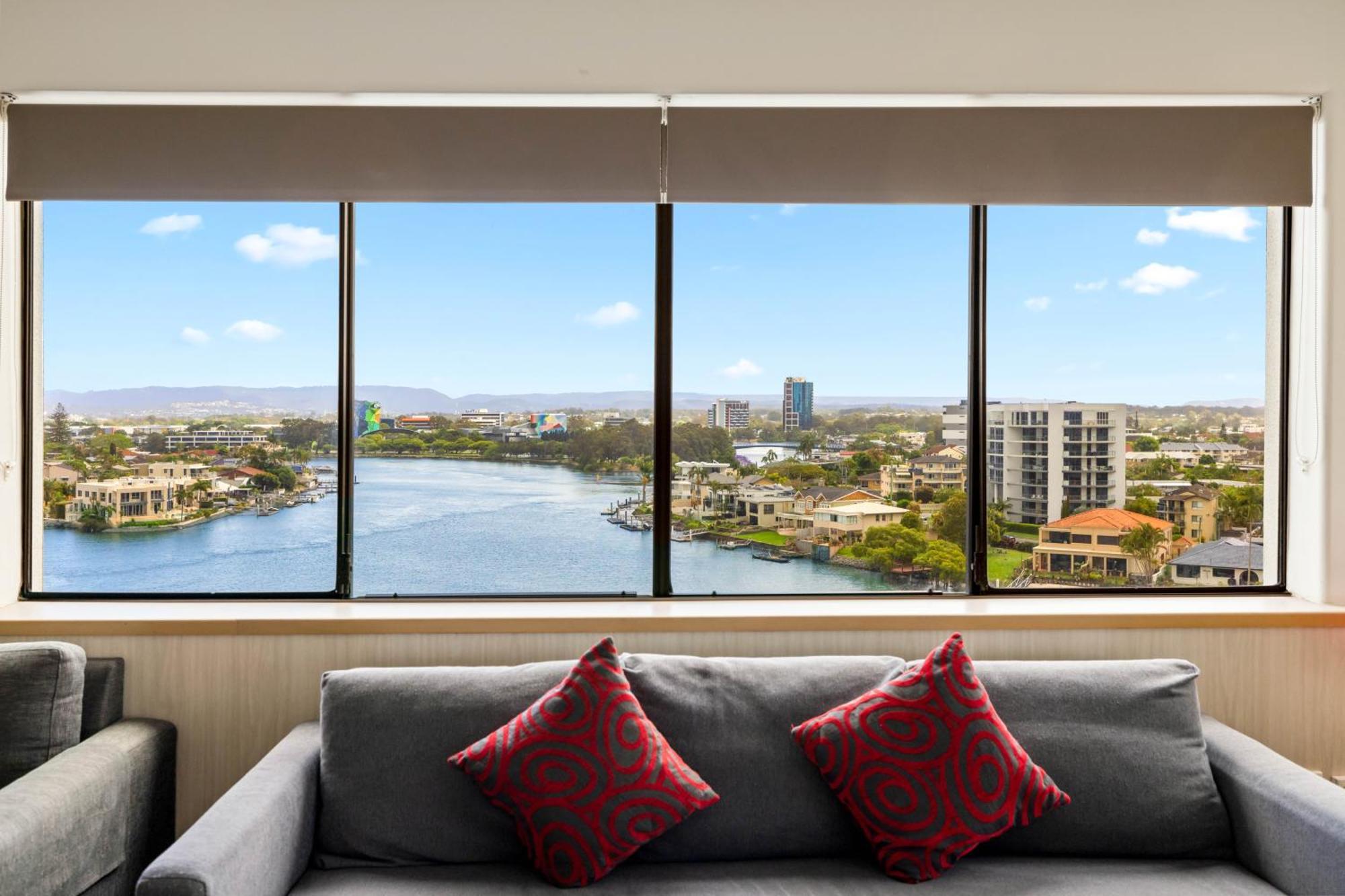 Tiki Hotel Apartments Surfers Paradise Gold Coast Dış mekan fotoğraf