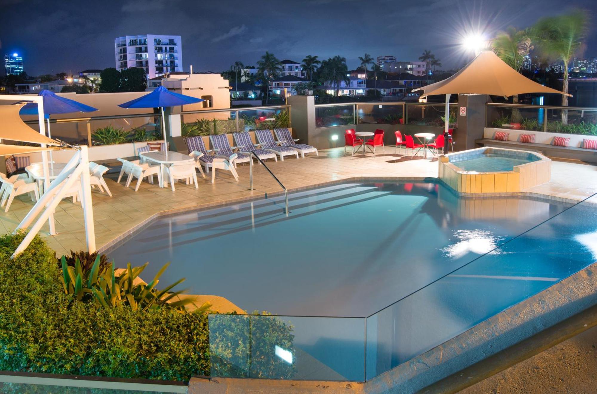 Tiki Hotel Apartments Surfers Paradise Gold Coast Dış mekan fotoğraf