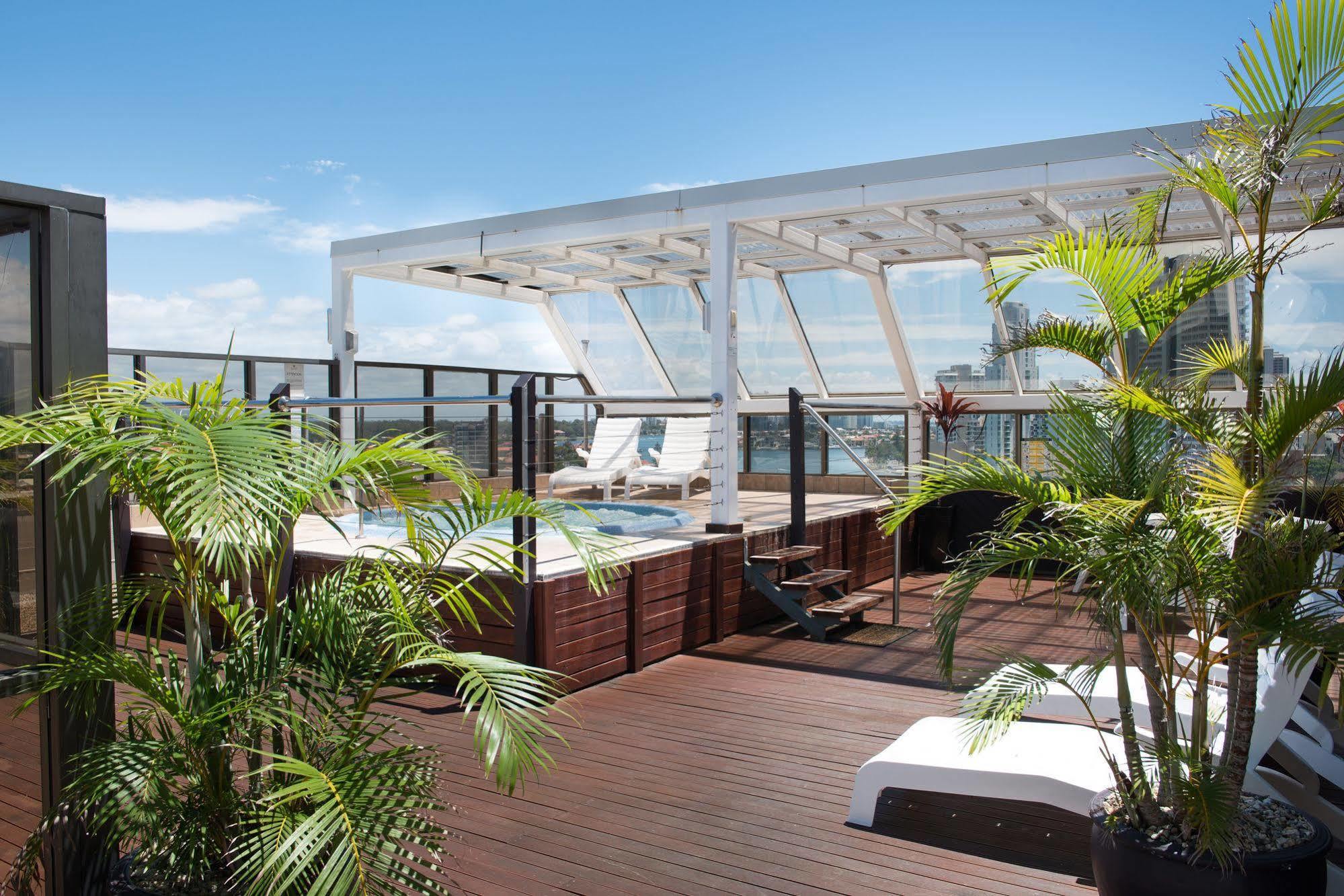 Tiki Hotel Apartments Surfers Paradise Gold Coast Dış mekan fotoğraf